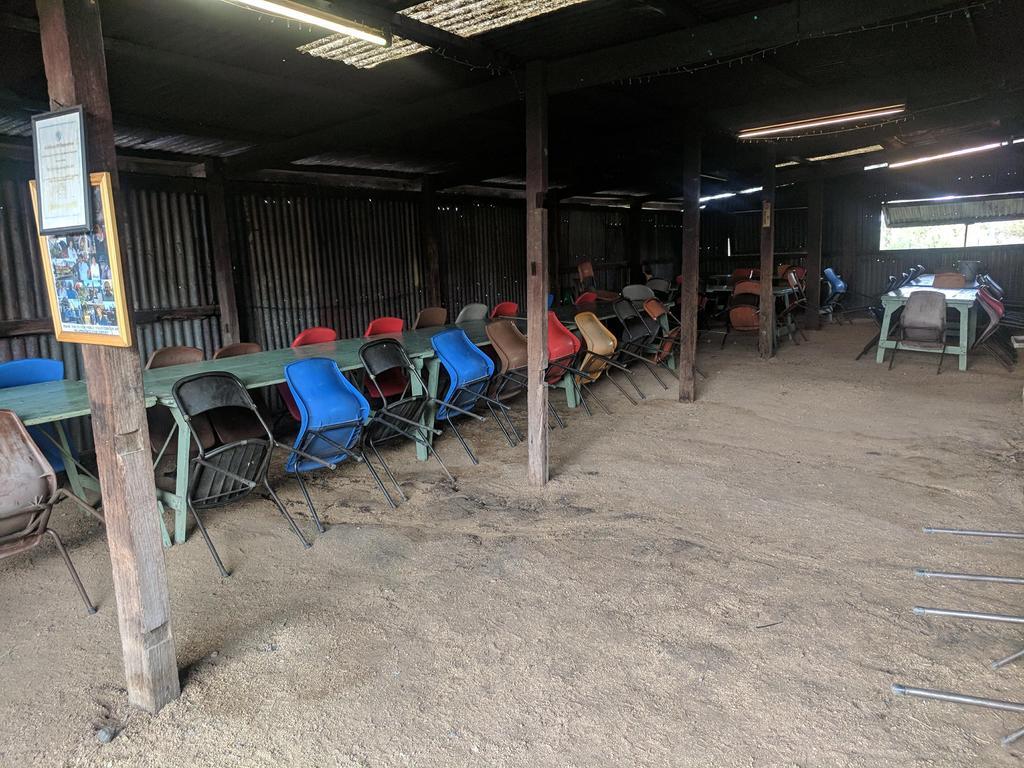 The Woolshed At Jondaryan Hotel Exterior photo